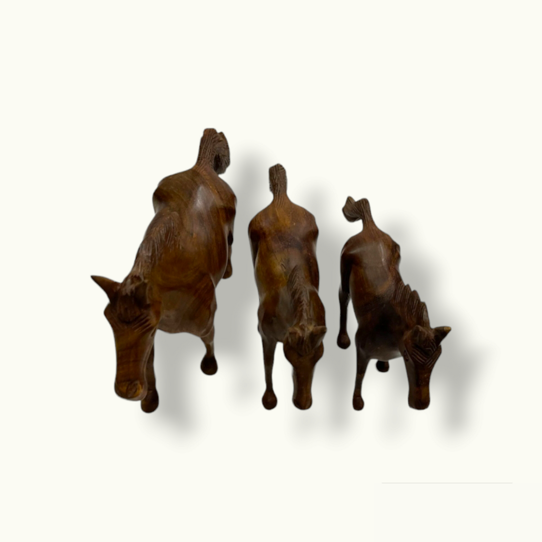 Beautiful Wooden Horse Set, Stunning Wooden Horses Statue.