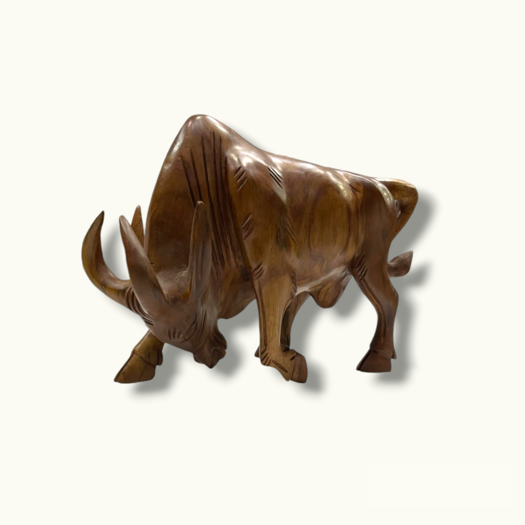 Attractive Wooden Bull Statue, The Best Fighting Bull Sculpture.