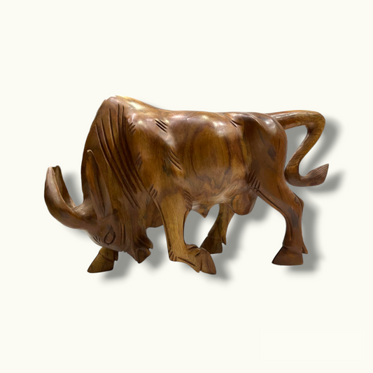 Attractive Wooden Bull Statue, The Best Fighting Bull Sculpture.