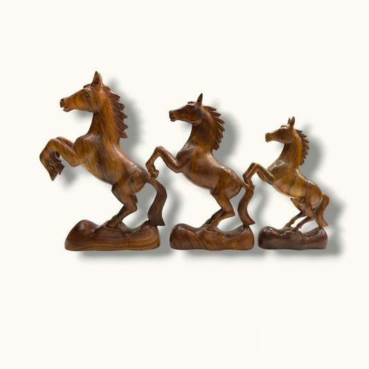 Attractive Wooden Horse Statue, The Best Wooden Horse Set.